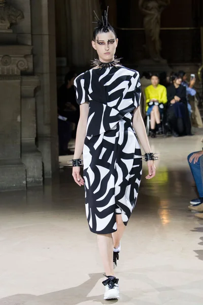 Look 40